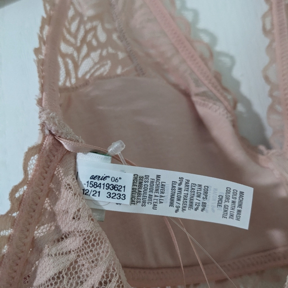NWT aerie | Firework Lace Padded Halter Bralette in light pink - Picture 6 of 9